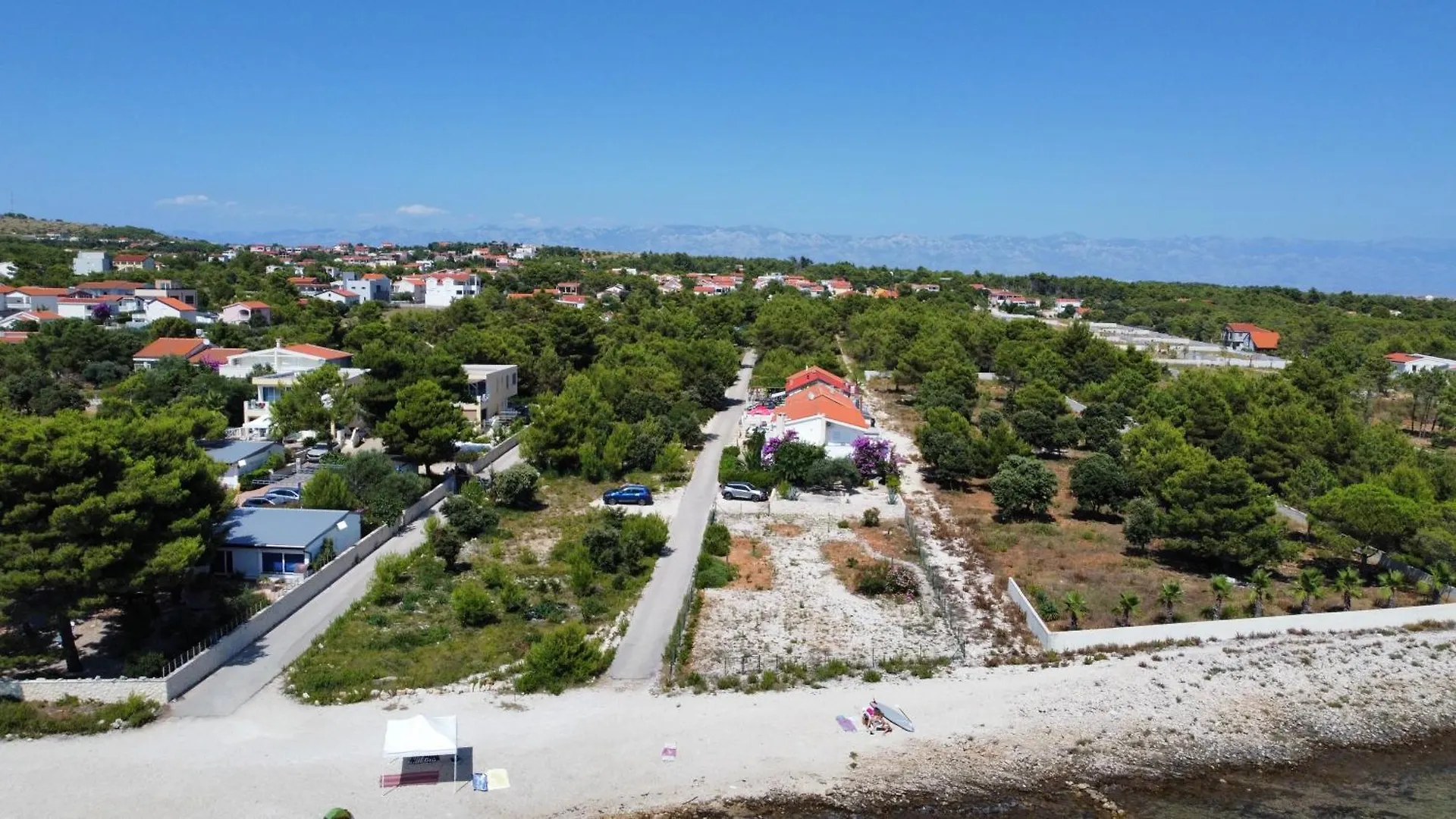 Mirakul Apartments Vir