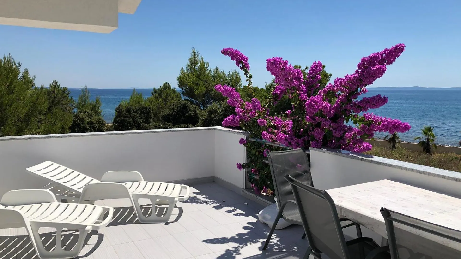 Mirakul Apartments Vir Croatia