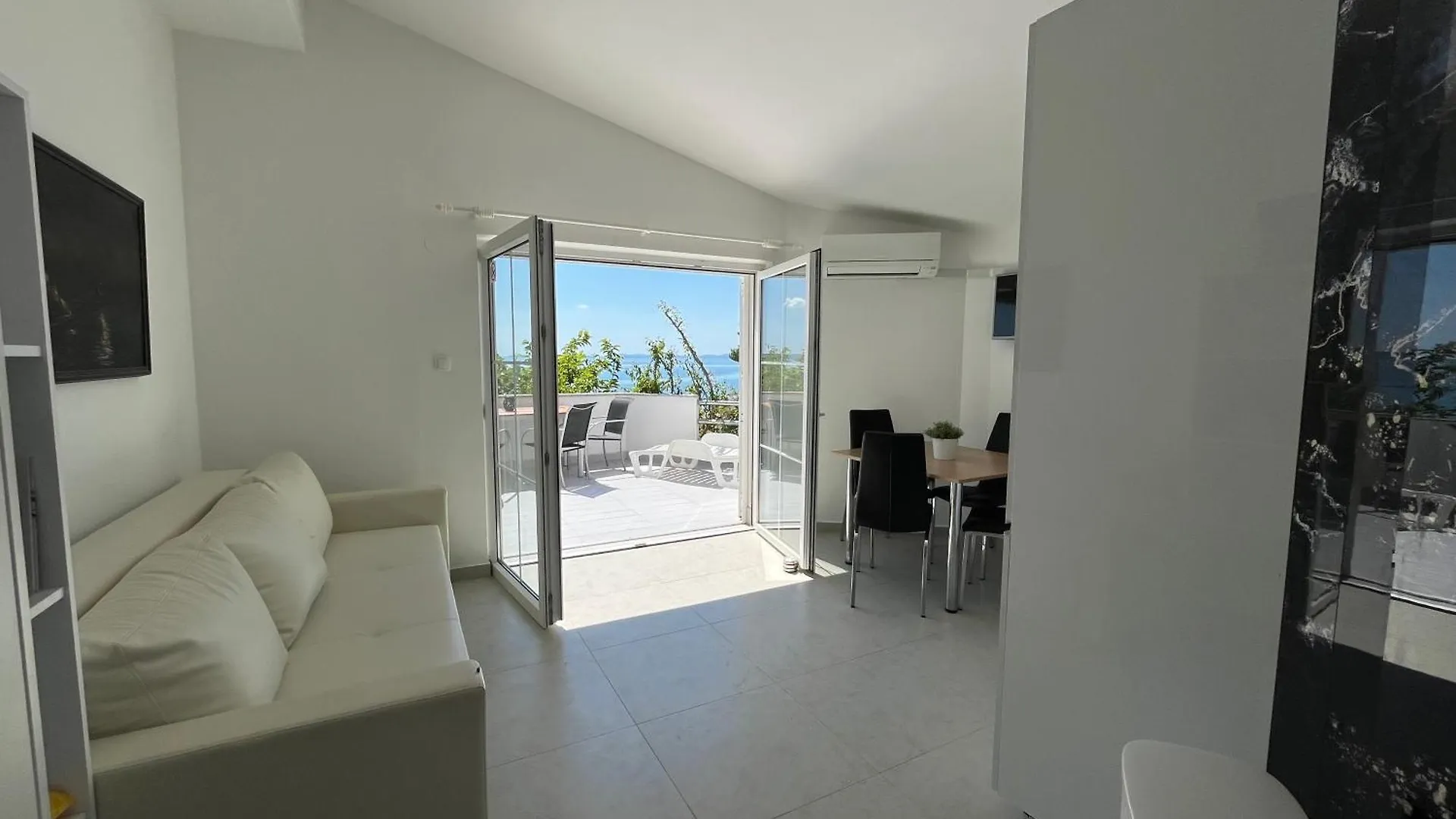 Mirakul Apartments Vir Horvátország
