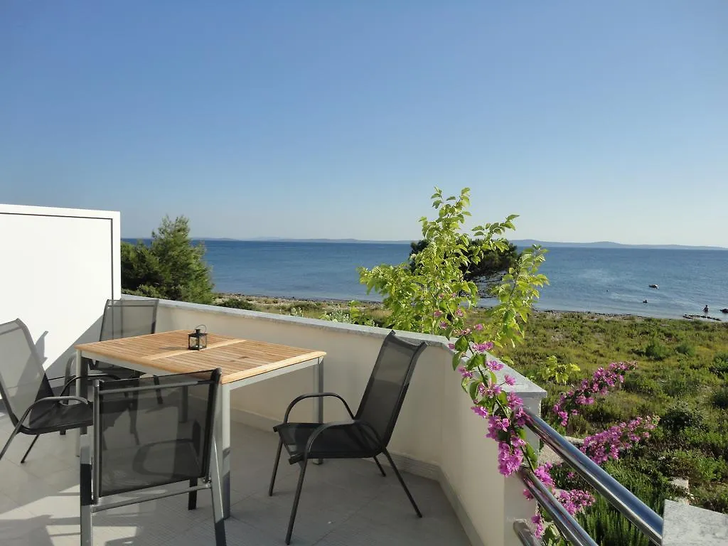 Mirakul Apartments Vir Croatia