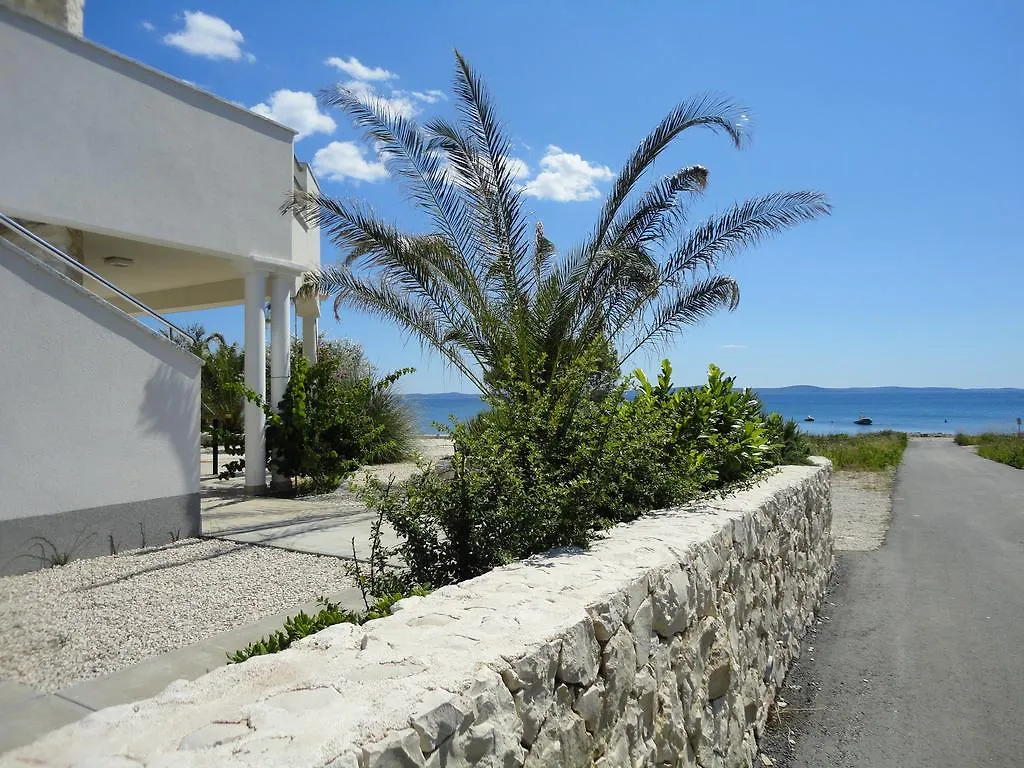 Mirakul Apartments Vir 0*,  Croatia